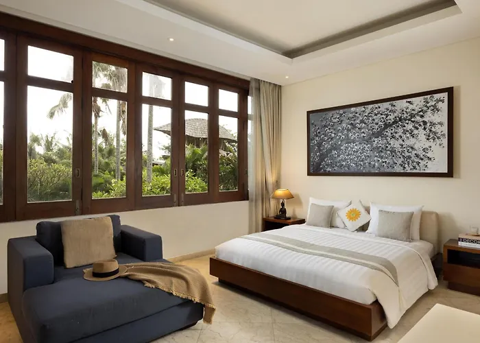 Rosita Oceanfront With Private Chef In Bali *