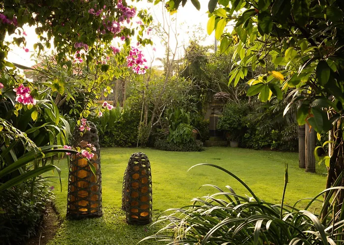 Rosita Oceanfront With Private Chef In Bali Klungkung