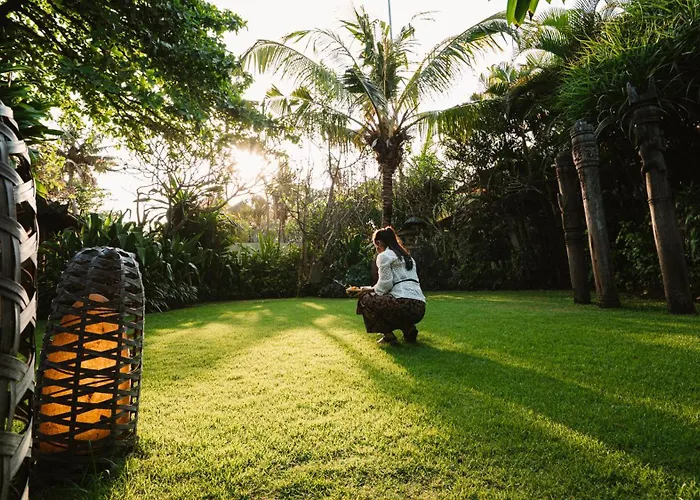 Rosita Oceanfront With Private Chef In Bali Klungkung