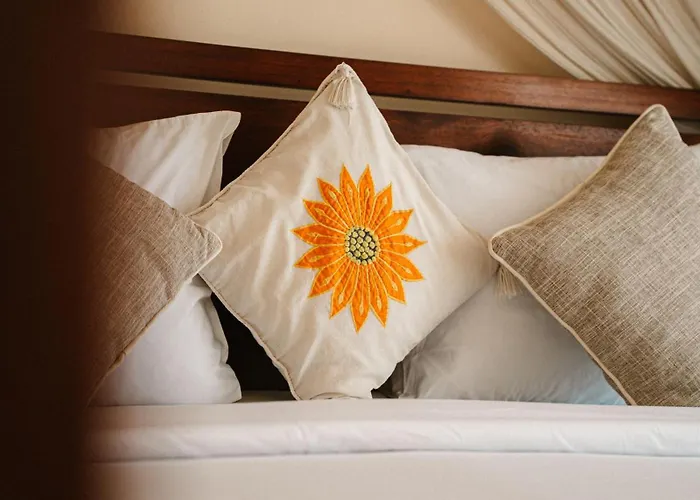 Rosita Oceanfront With Private Chef In Bali فيلة *